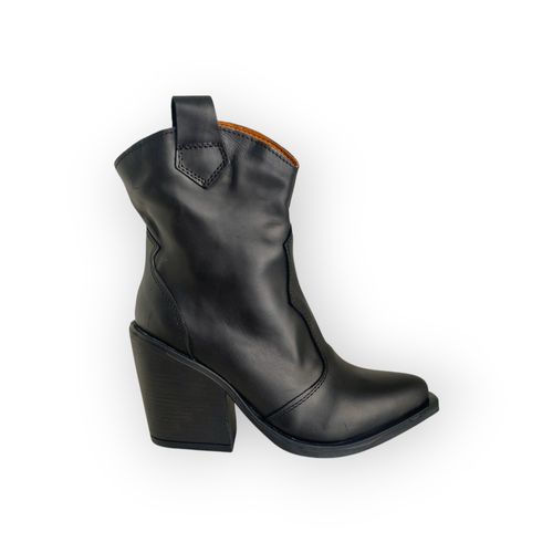 Texana Pia Vittelli California Negro