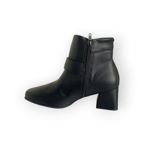 Botineta Piccadilly Tachas Negro