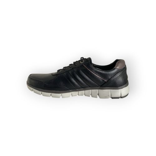 Zapatilla Cavatini Nelso Negro